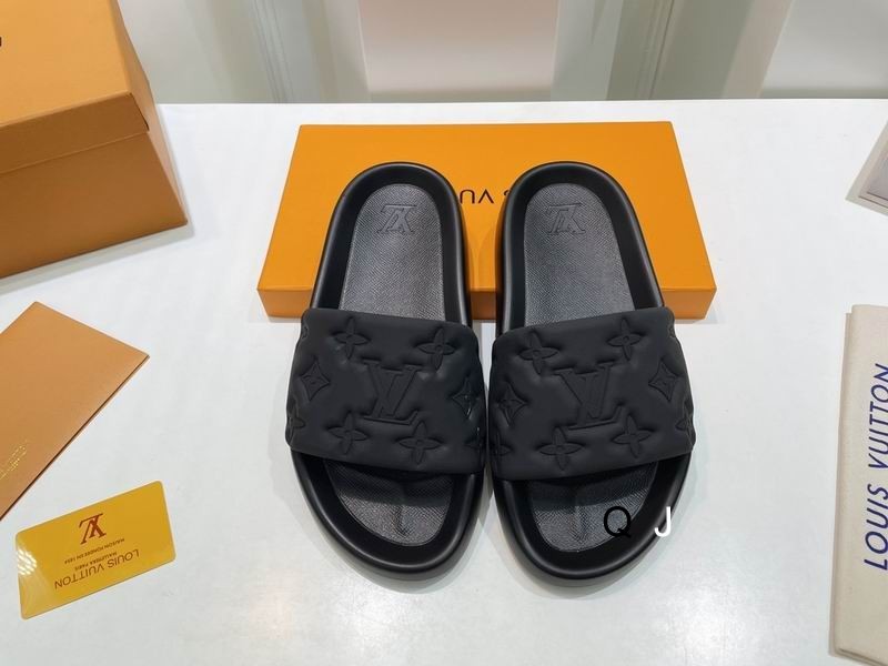 LV Men's Slippers 94